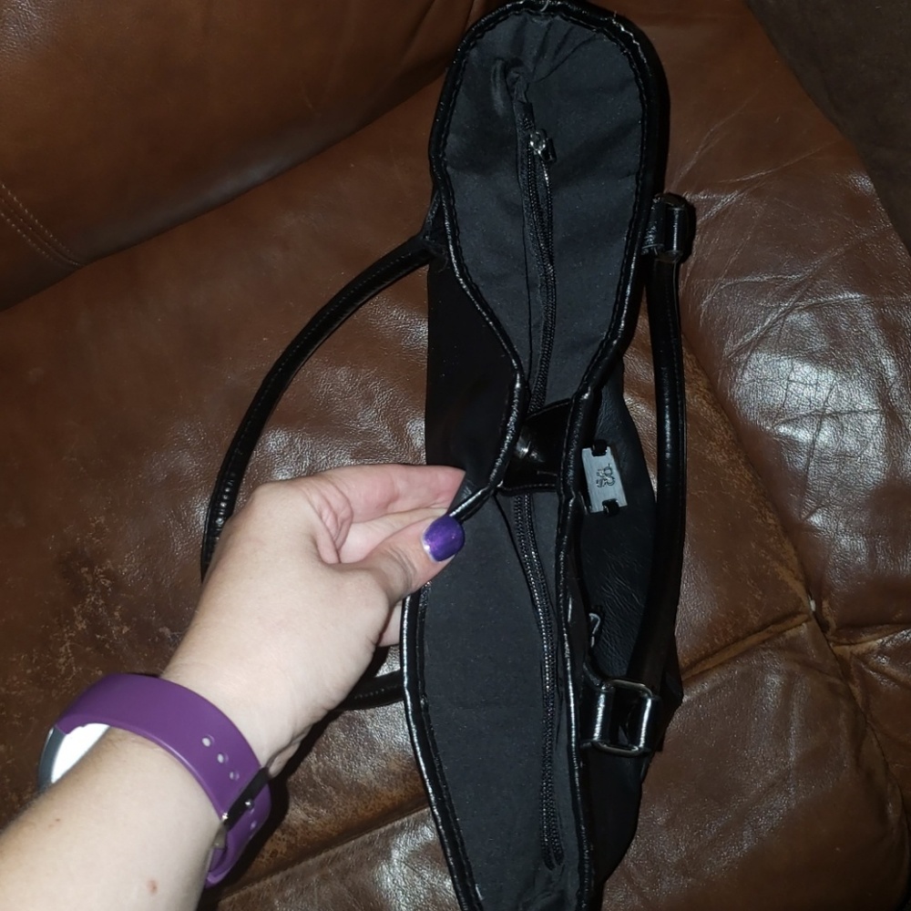 EUC Style&Co. Black purse. - Picture 4 of 7